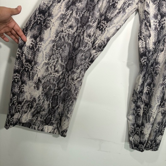 Vince Camuto Snake Animal Print Wide Palazzo Straight Leg 2X XXL 20W Black Grey - Picture 7 of 12